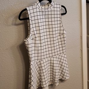 Black/white sleeveless blouse